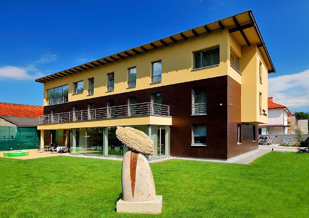 Hotel Villa Bianca Liptovský Mikuláš Esterno foto